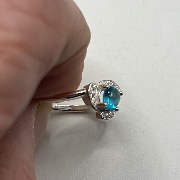 NEON BLUE APATITE, CZ, AND STERLING SILVER RING SIZE 6 - Picture 9 of 11